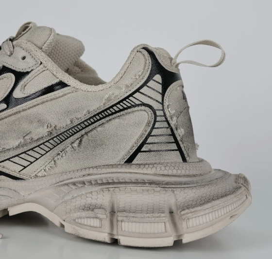Balenciaga Men's 3xl Sneaker in Light Beige