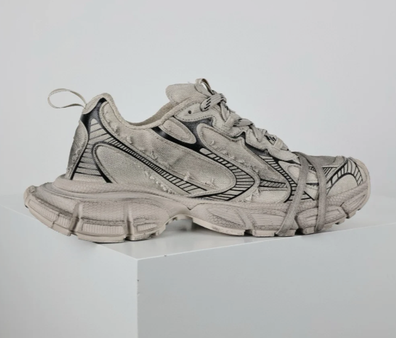 Balenciaga Men's 3xl Sneaker in Light Beige