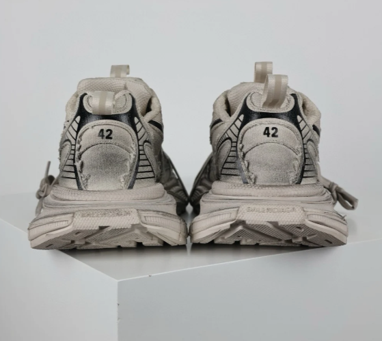 Balenciaga Men's 3xl Sneaker in Light Beige
