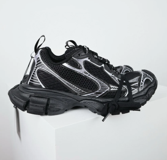 Balenciaga Men's 3xl Sneaker in Black