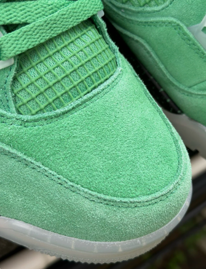 Jordan 4 Retro Wahlburgers