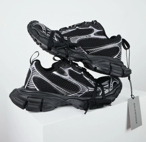 Balenciaga Sneakers – Luxury Streetwear Essentials
