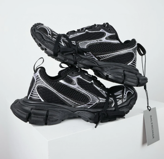 Balenciaga Men's 3xl Sneaker in Black