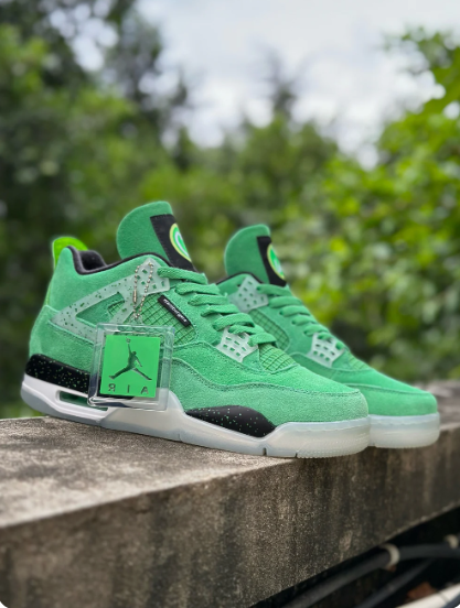 Jordan 4 Retro Wahlburgers